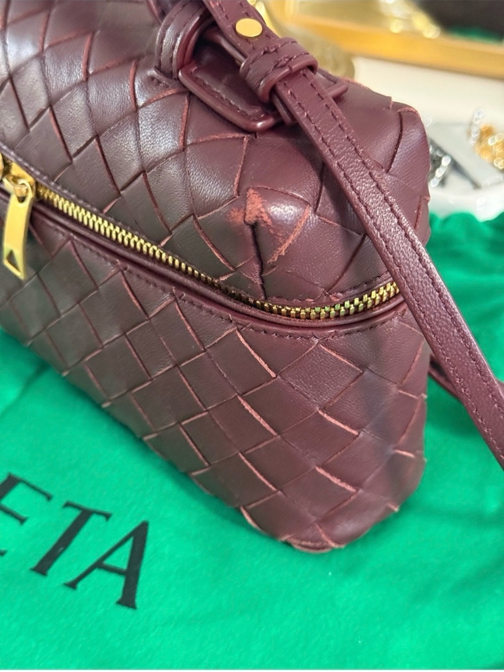 Quilted Leather Top-Handle Cosmetic Bag - Burgundy - Picture 4 of 8